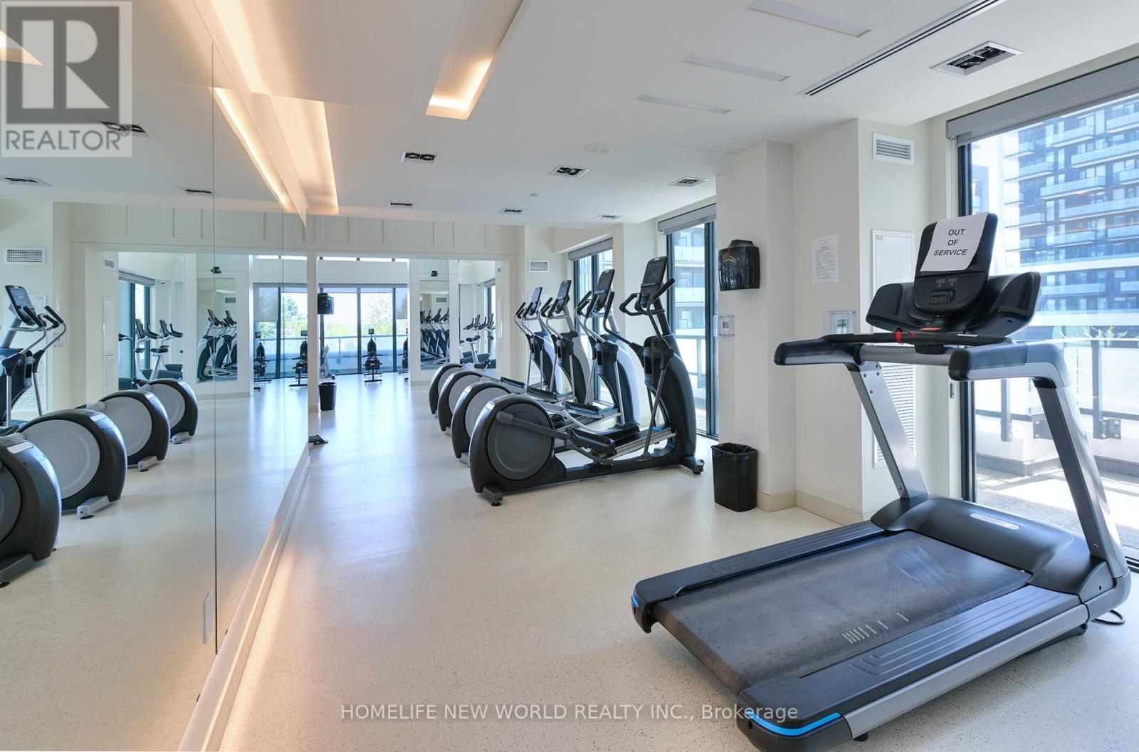 811 - 85 Oneida Crescent, Richmond Hill, ON - Indoor Photo Showing Gym Room