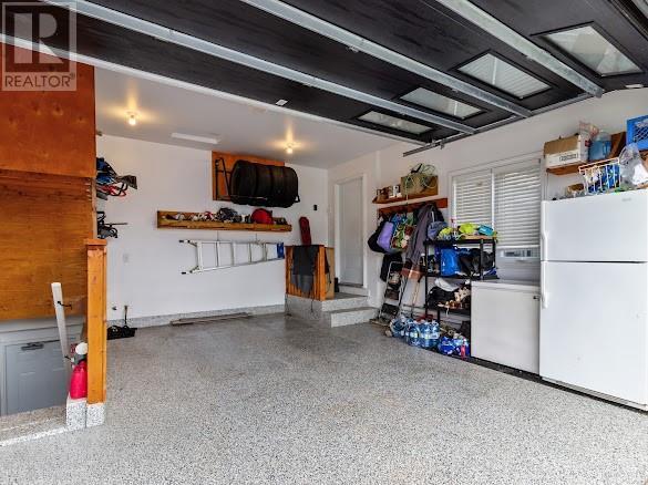149 Castle Bridge Road, St.John'S, NL - Indoor Photo Showing Garage
