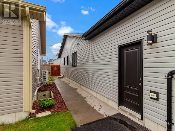 149 Castle Bridge Road, St.John'S, NL - Outdoor With Exterior
