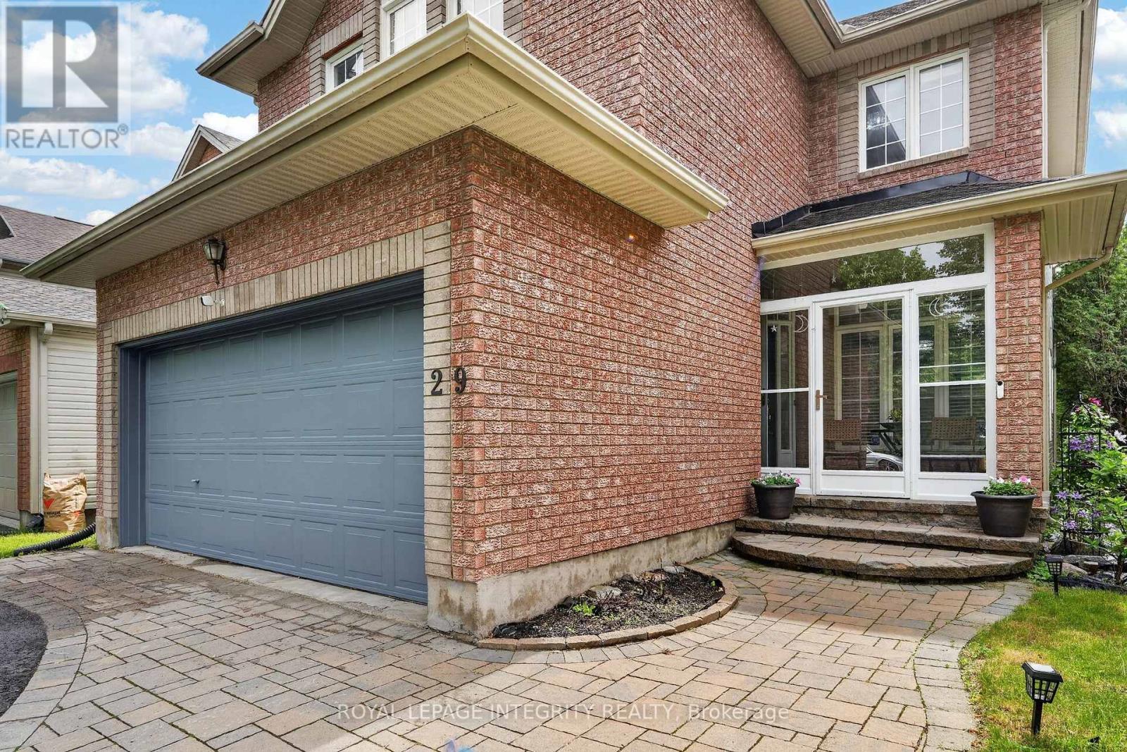 29 Nortoba Crescent, Ottawa, ON - Outdoor With Exterior