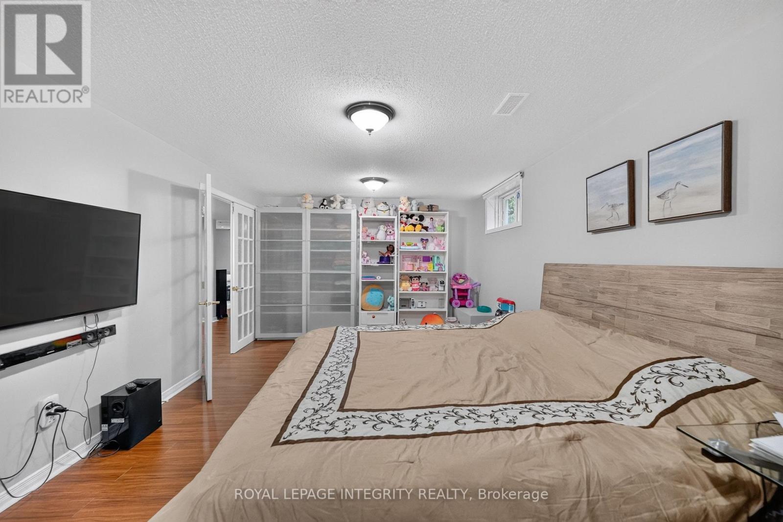 29 Nortoba Crescent, Ottawa, ON - Indoor Photo Showing Bedroom