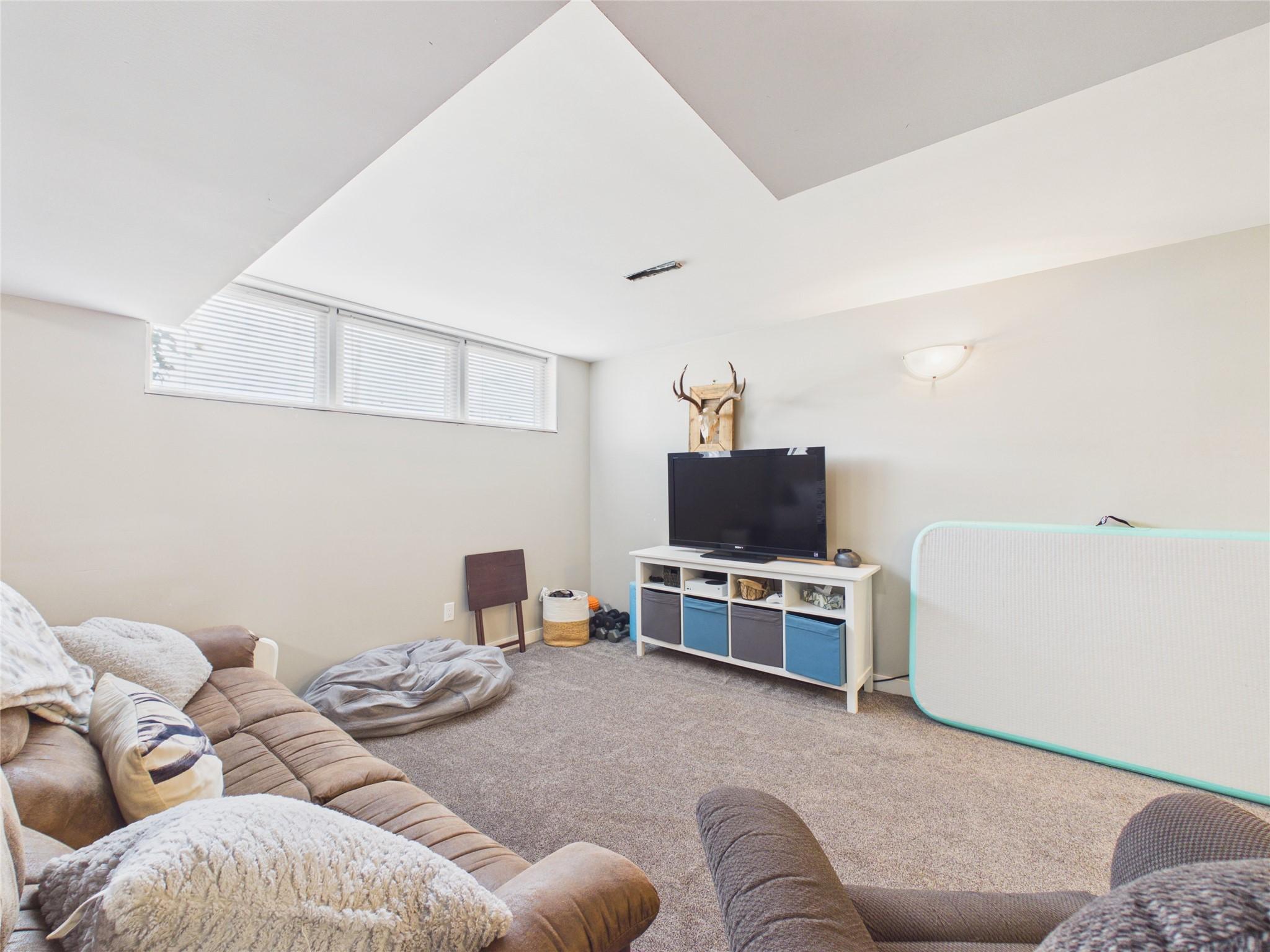 1819 2Nd Street, Cranbrook, BC - Indoor