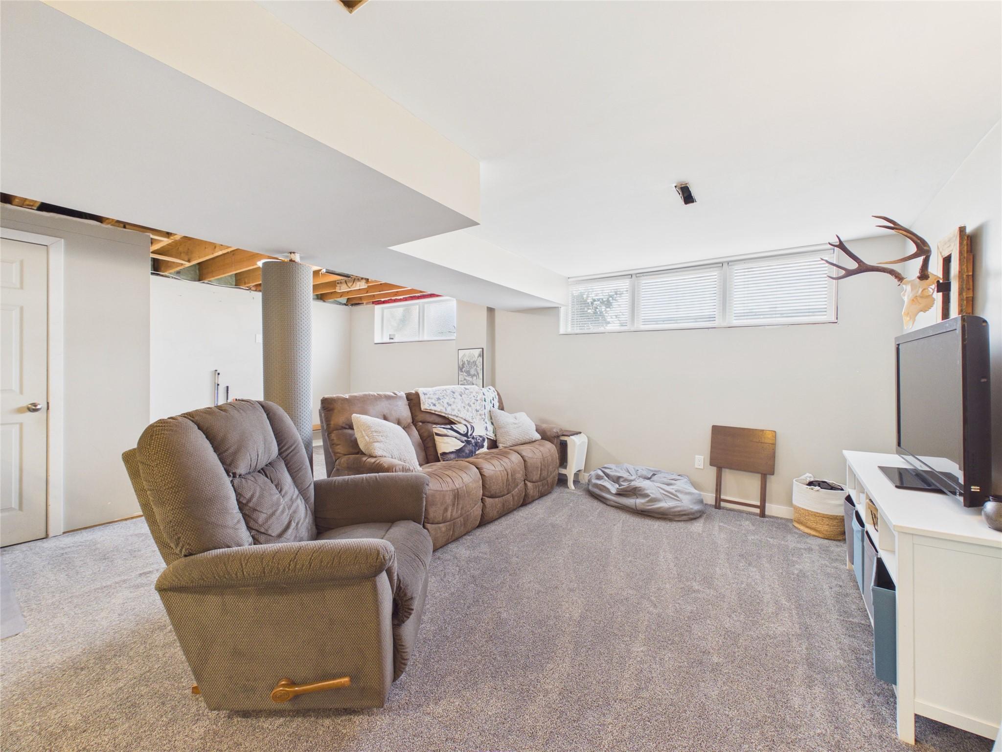 1819 2Nd Street, Cranbrook, BC - Indoor