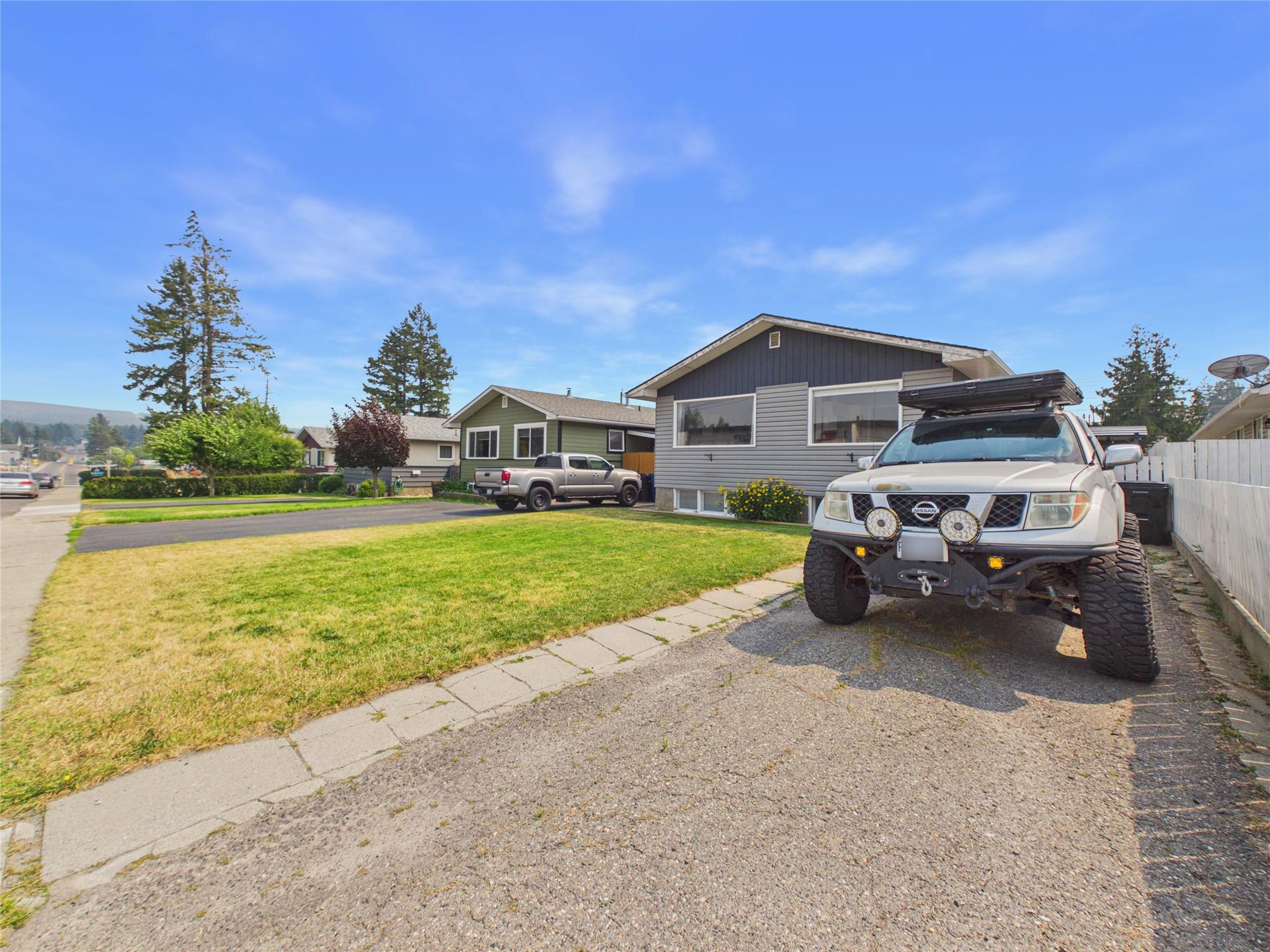 1819 2Nd Street, Cranbrook, BC - Outdoor