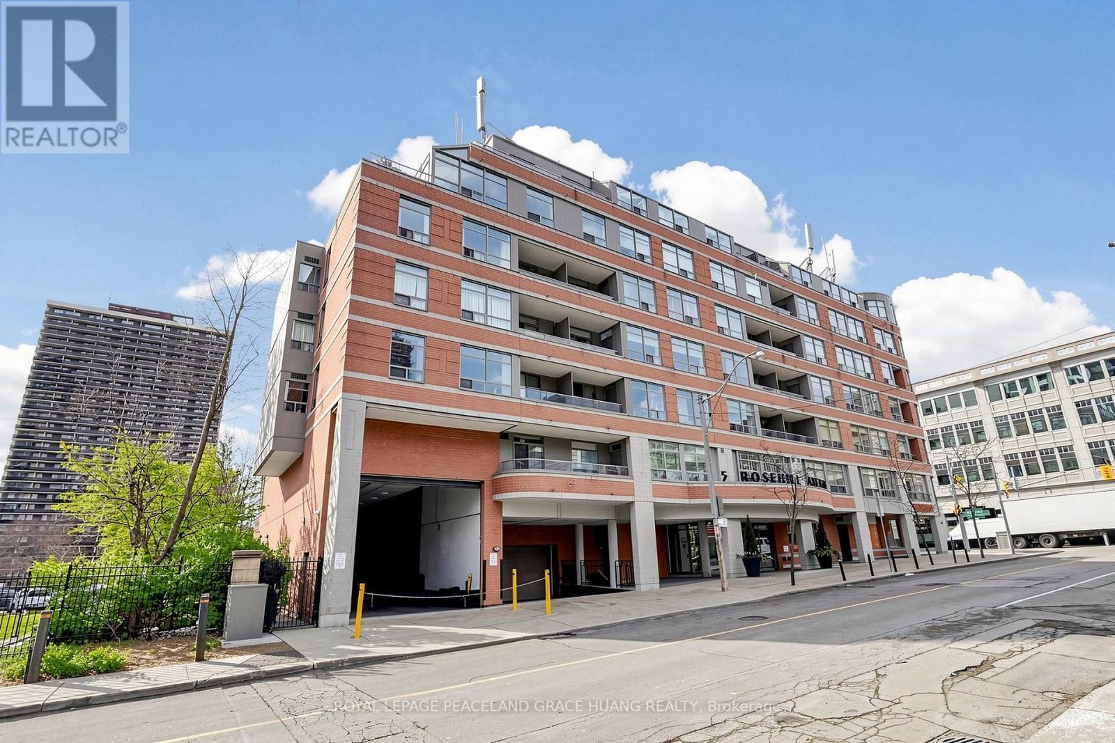 609 - 5 Rosehill Avenue, Toronto, ON - Outdoor With Balcony