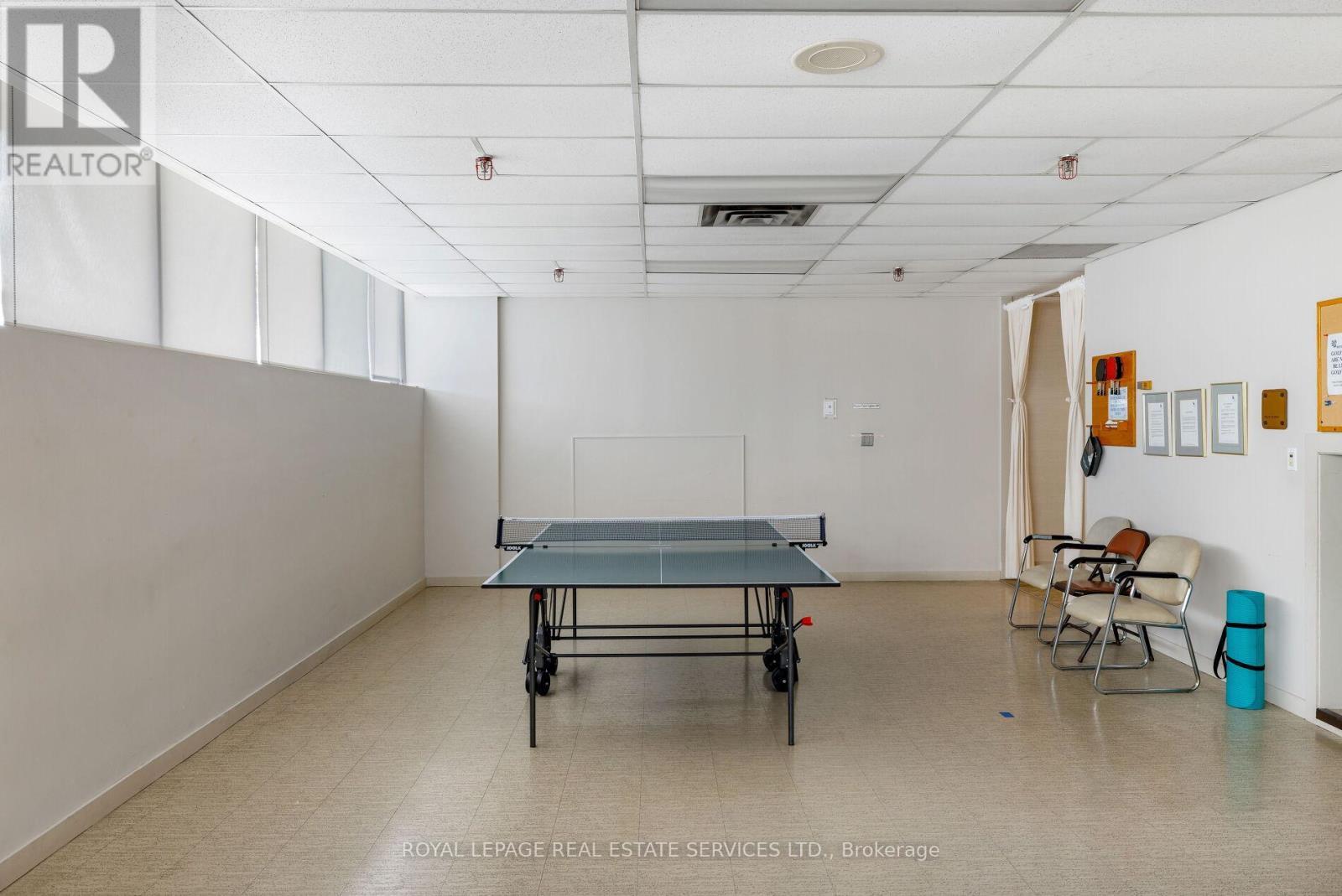 1401 - 2180 Marine Drive, Oakville, ON - Indoor Photo Showing Other Room