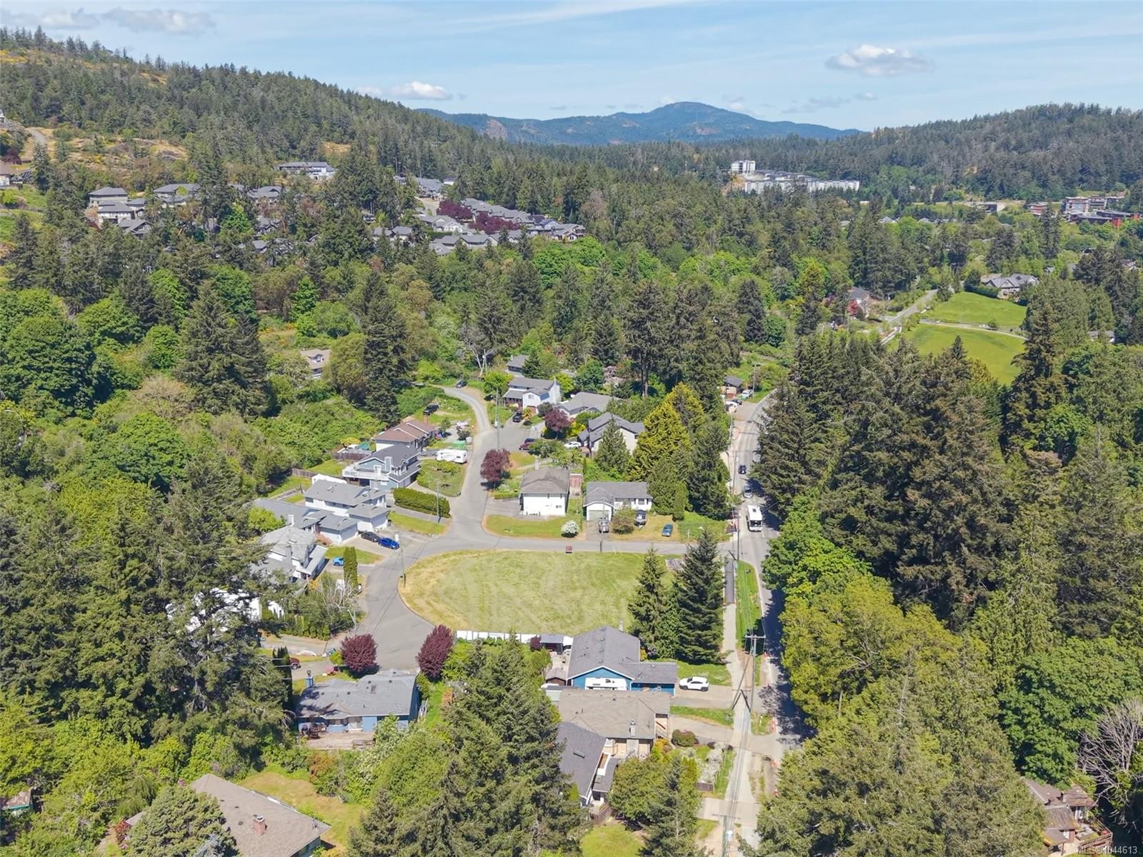 2694 Myra Pl, View Royal, BC