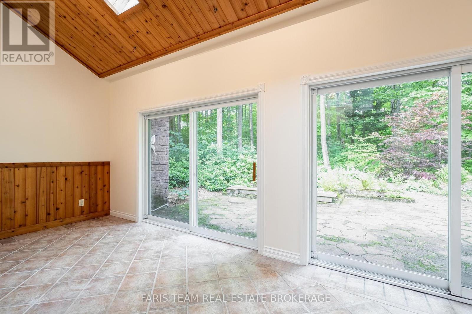 105 Copeland Creek Drive, Tiny, ON - Indoor Photo Showing Other Room