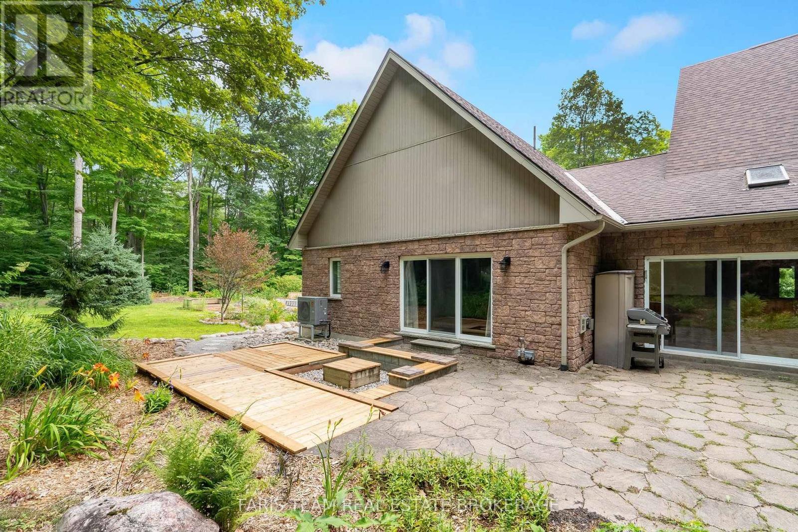 105 Copeland Creek Drive, Tiny, ON - Outdoor With Exterior
