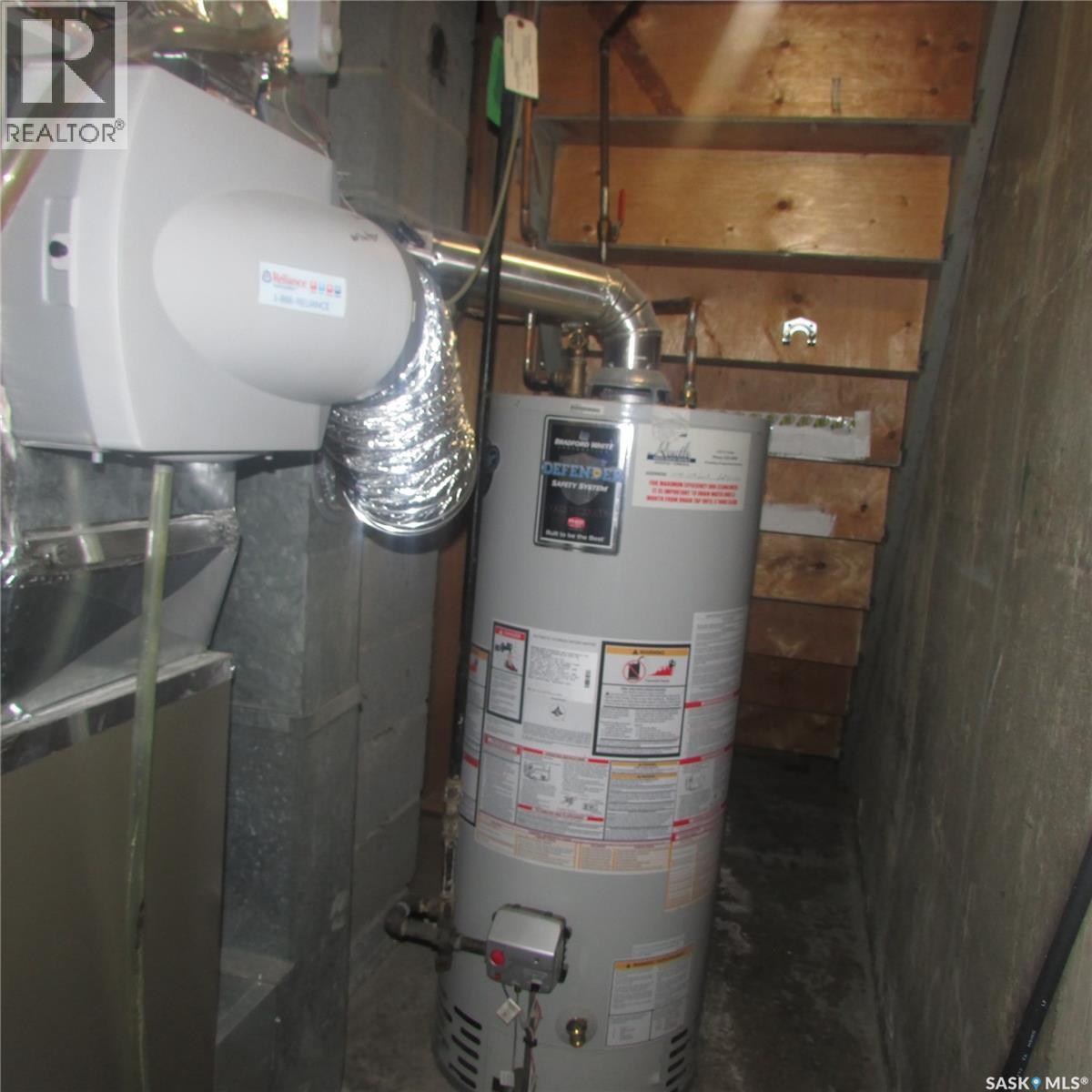 1240 10Th Avenue E, Regina, SK - Indoor Photo Showing Basement