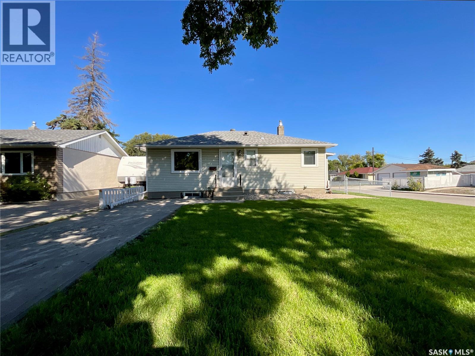 1240 10Th Avenue E, Regina, SK