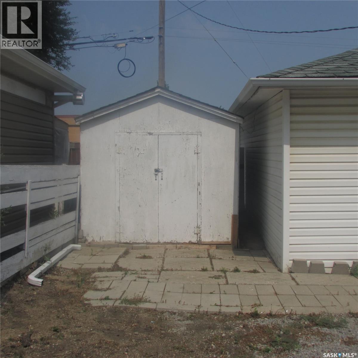 1240 10Th Avenue E, Regina, SK - Outdoor With Exterior