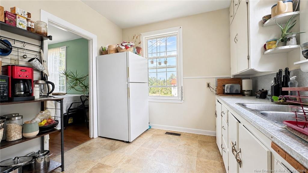 115-123 Pond Shore Rd, Sackville, NB - Indoor Photo Showing Kitchen With Double Sink