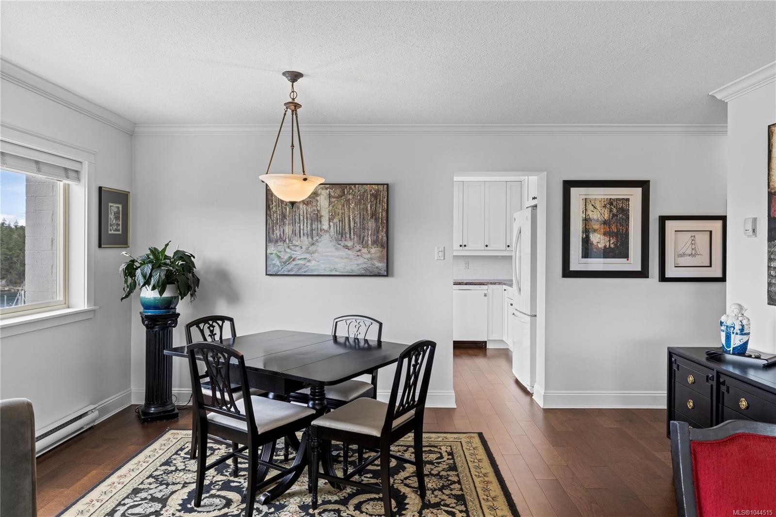 #804-33 Mt. Benson St, Nanaimo, BC - Indoor Photo Showing Dining Room