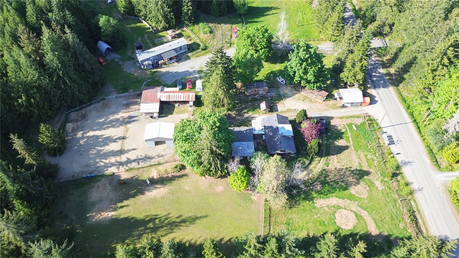 1341 Pratt Rd, Hilliers, BC