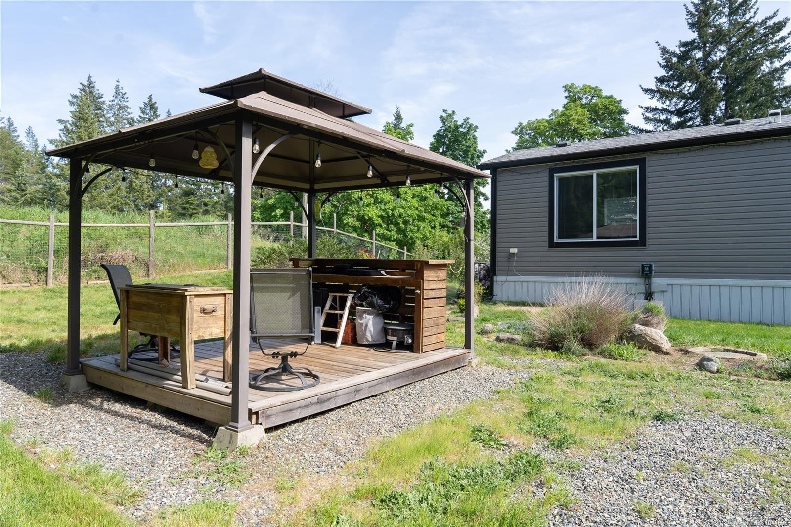 1341 Pratt Rd, Hilliers, BC