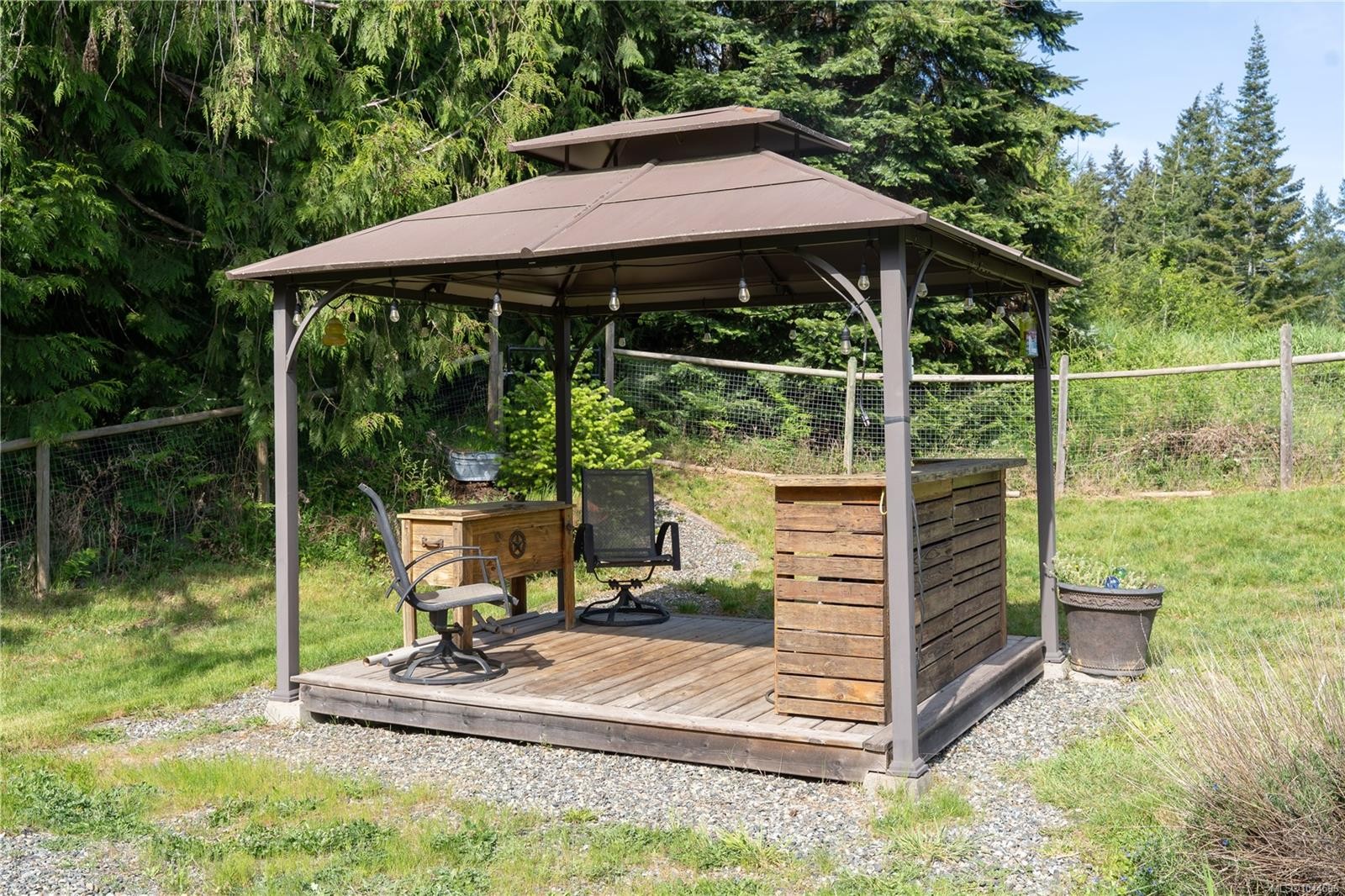 1341 Pratt Rd, Hilliers, BC