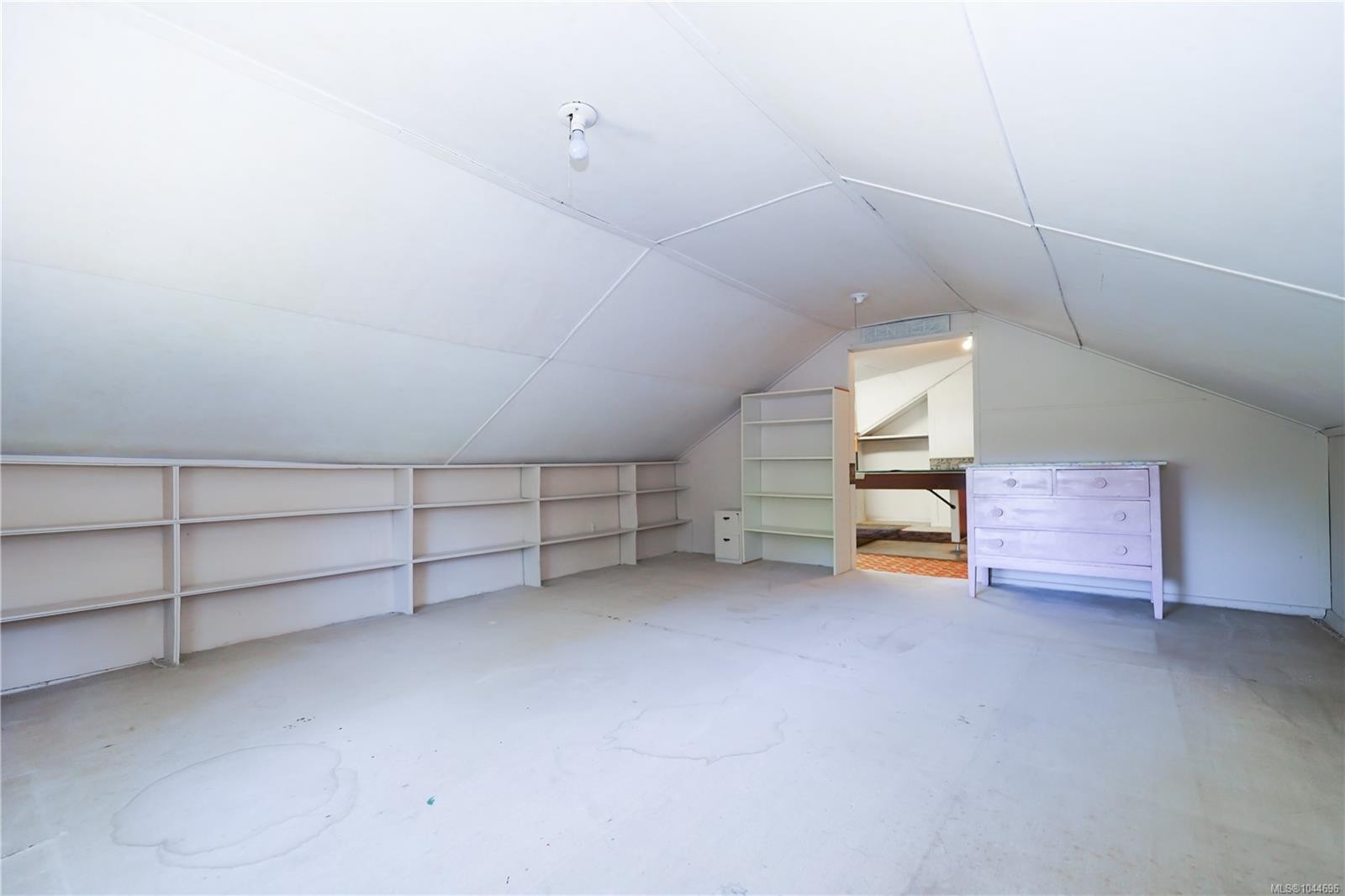 1341 Pratt Rd, Hilliers, BC