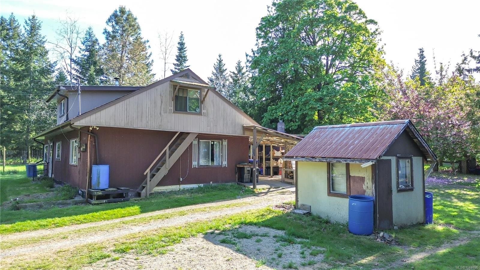 1341 Pratt Rd, Hilliers, BC