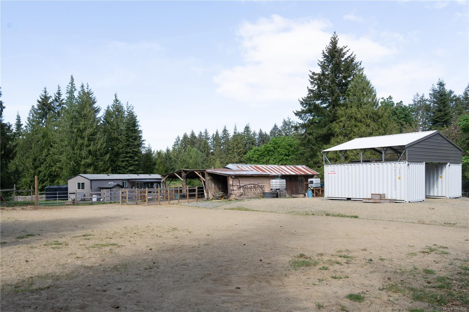 1341 Pratt Rd, Hilliers, BC