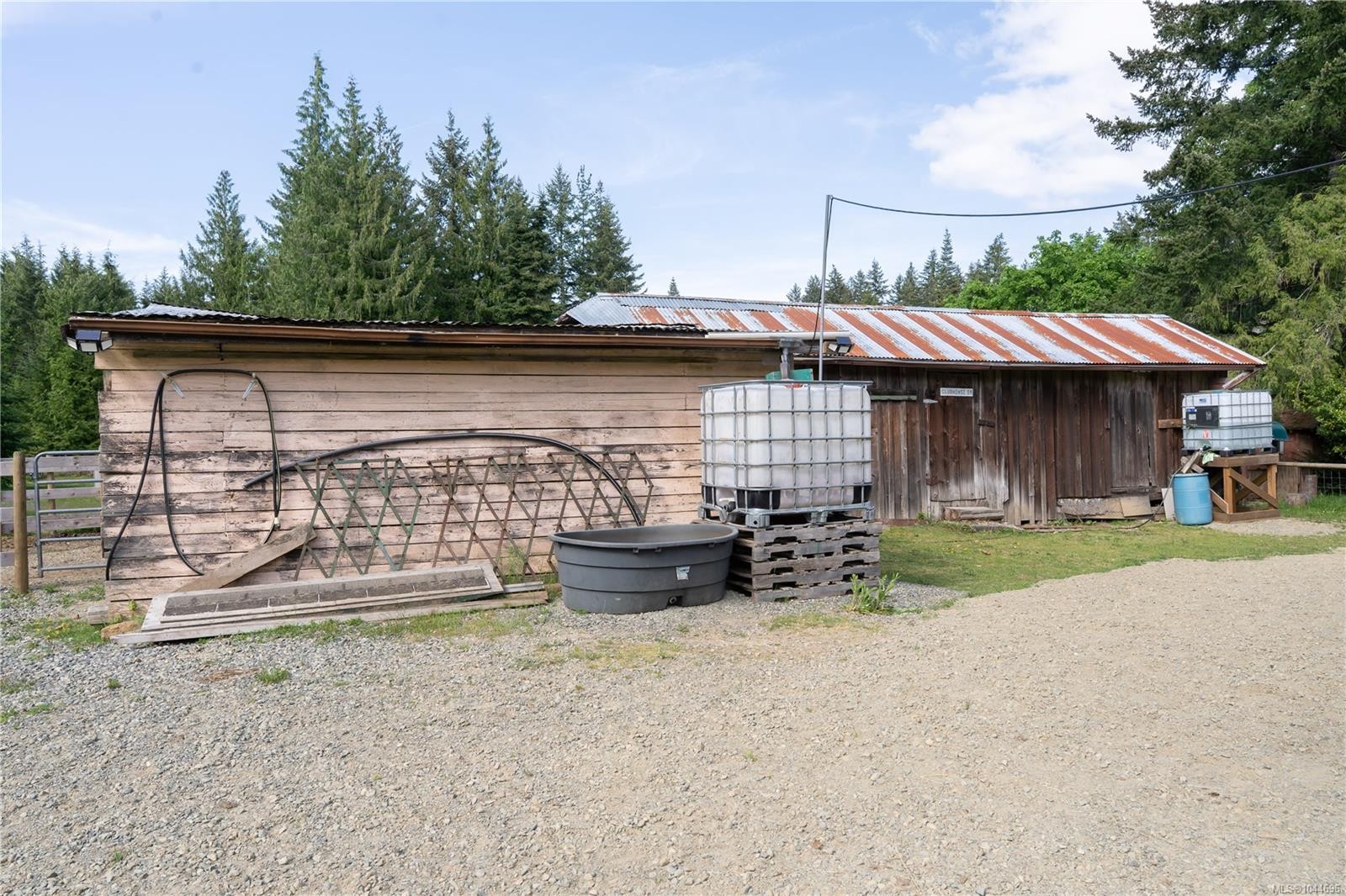 1341 Pratt Rd, Hilliers, BC