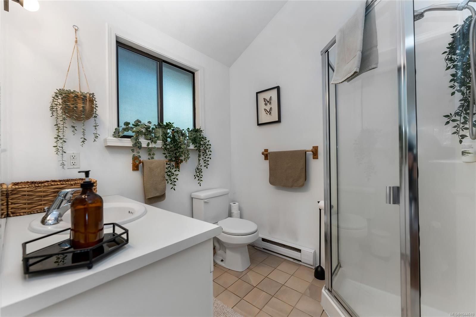 2083 North End Rd, Salt Spring, BC