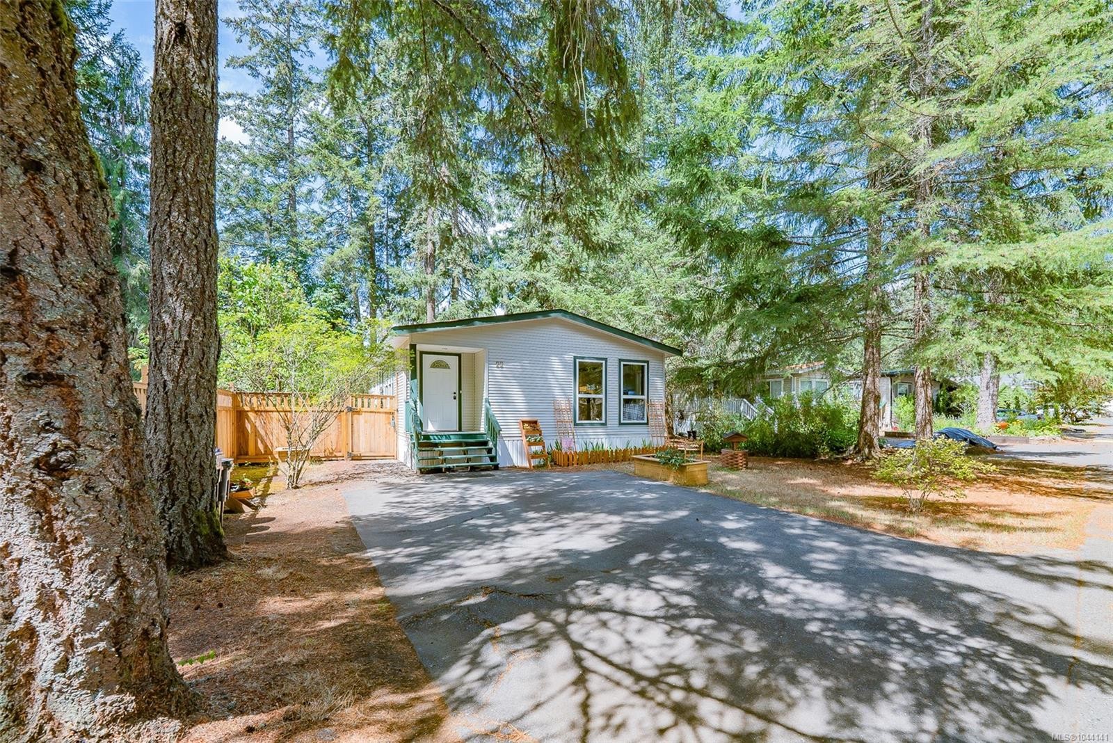 #22-1310 Spruston Rd, Nanaimo, BC