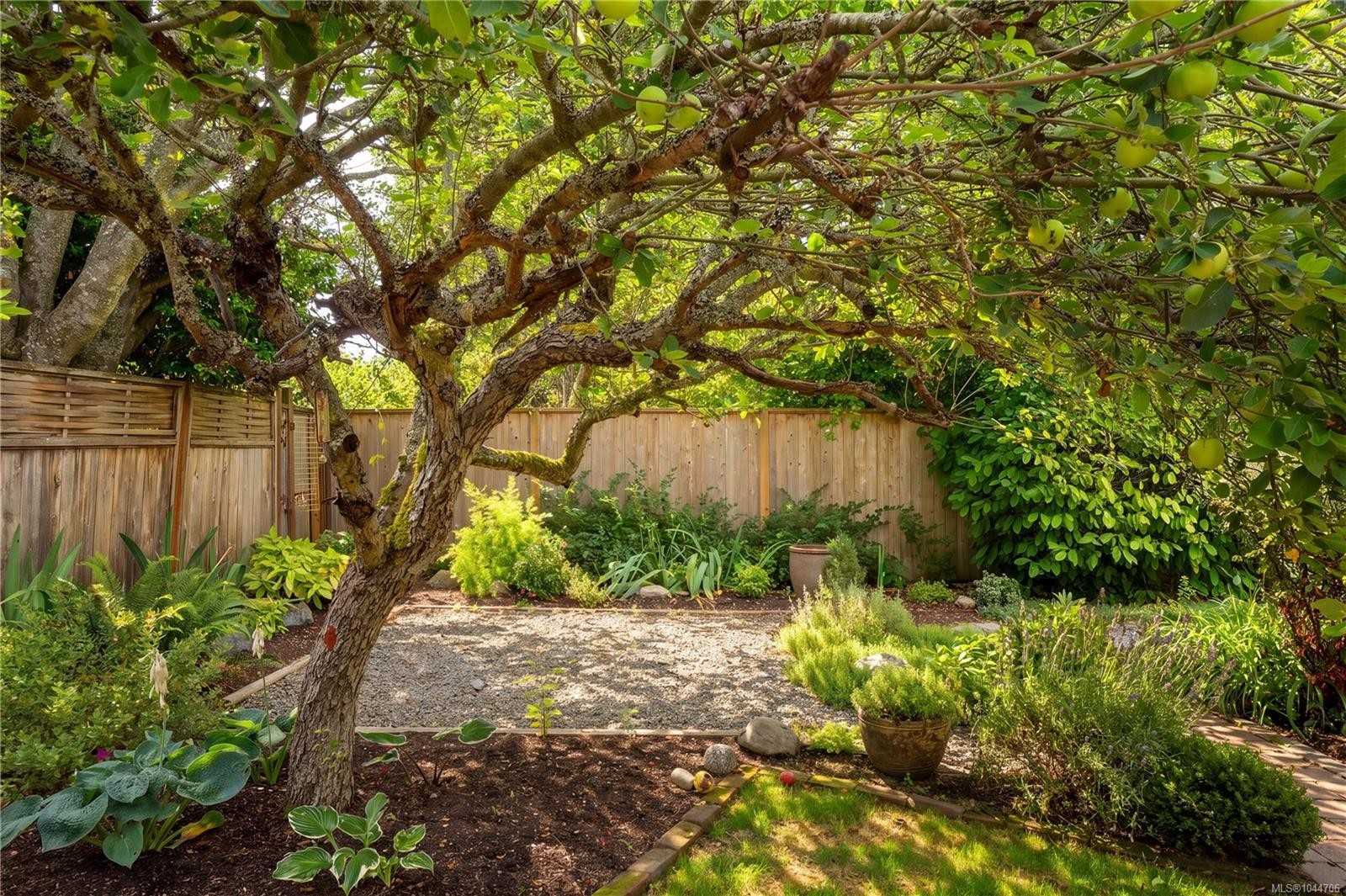 2168 Bartlett Ave, Oak Bay, BC