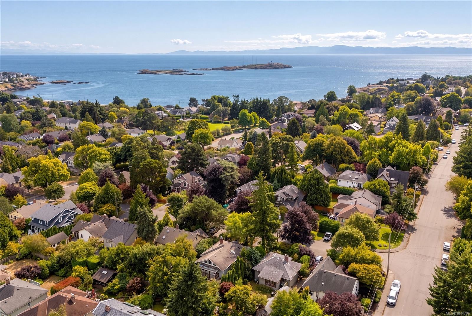 2168 Bartlett Ave, Oak Bay, BC