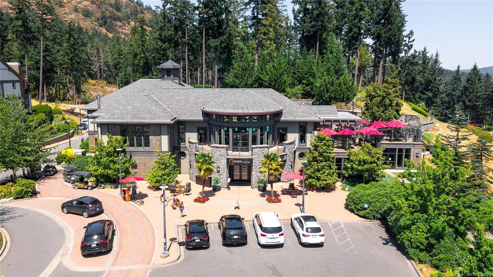 #203-1375 Bear Mountain Pkwy, Langford, BC - Outdoor