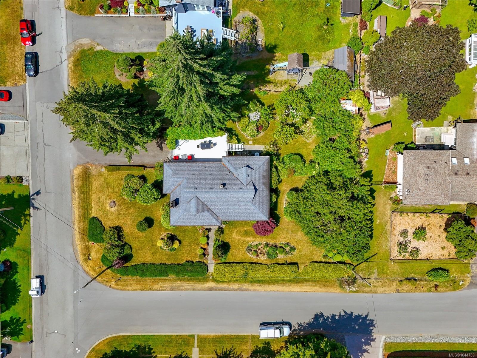 6224 Robin Way, Central Saanich, BC
