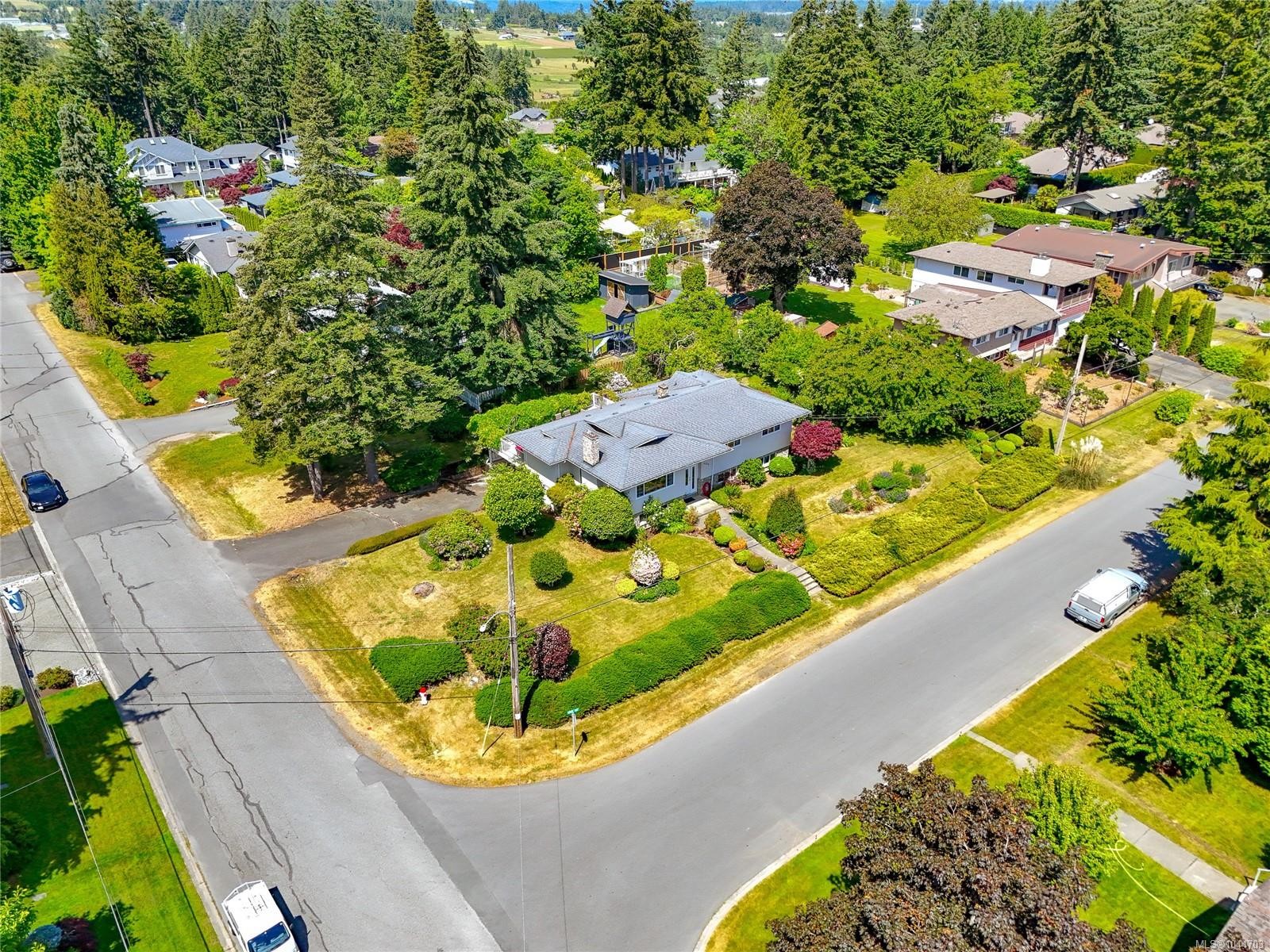 6224 Robin Way, Central Saanich, BC