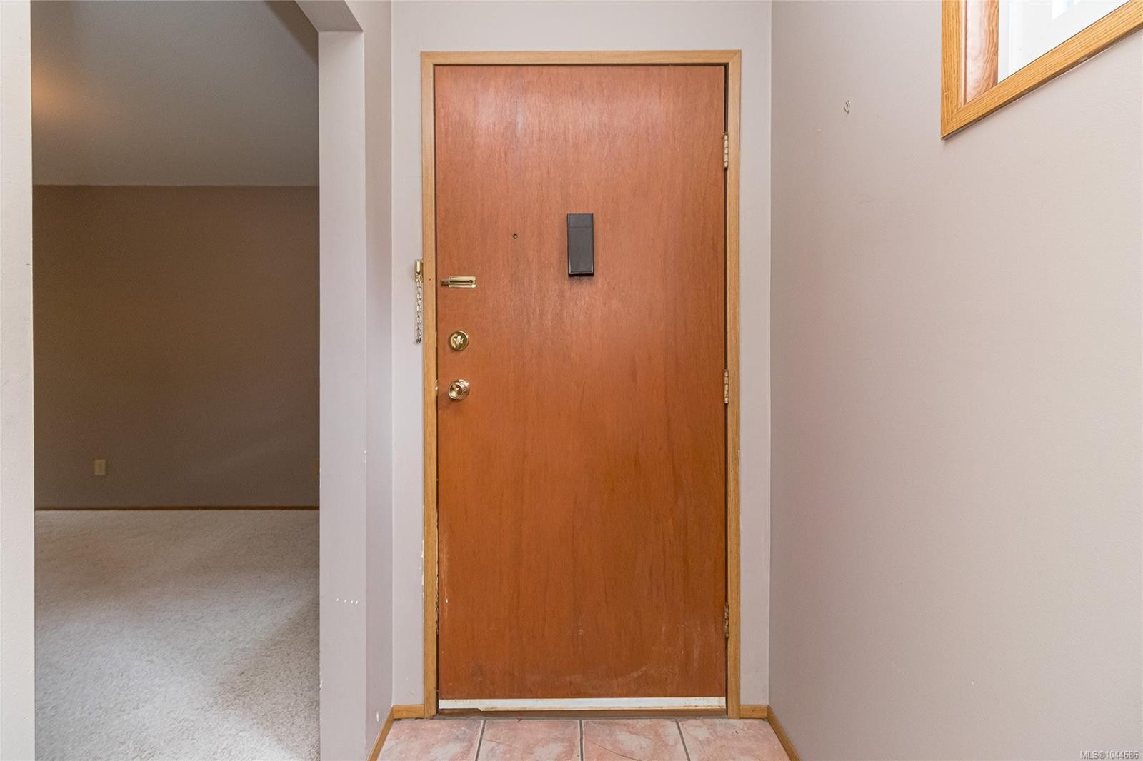 A-1143 Munro St, Esquimalt, BC