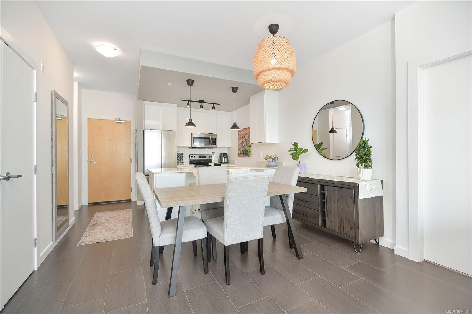 #421-2871 Jacklin Rd, Langford, BC - Indoor Photo Showing Dining Room