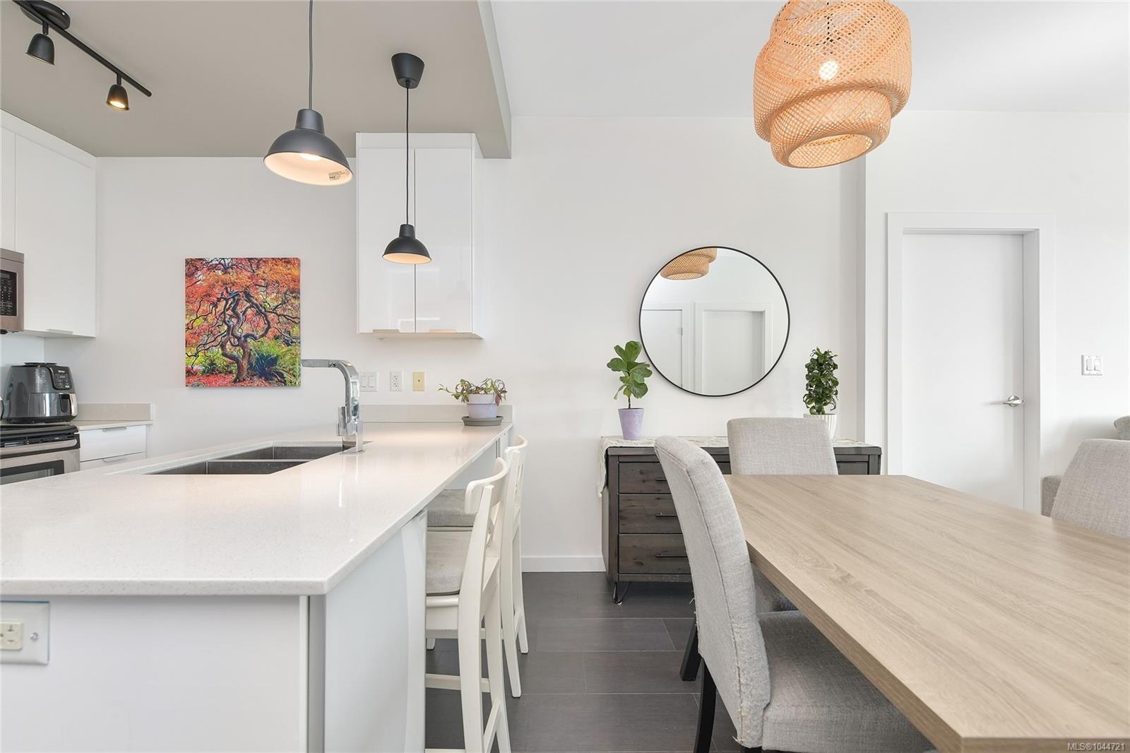 #421-2871 Jacklin Rd, Langford, BC - Indoor Photo Showing Kitchen With Double Sink With Upgraded Kitchen