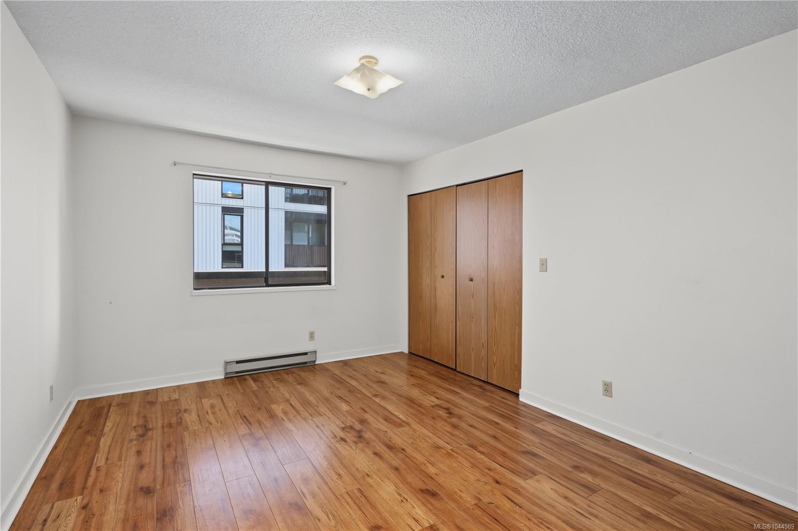 #302-755 Hillside Ave, Victoria, BC - Indoor Photo Showing Other Room