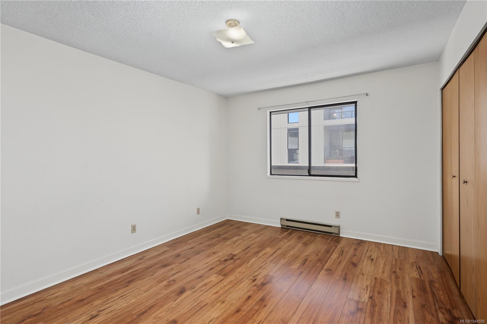 #302-755 Hillside Ave, Victoria, BC - Indoor Photo Showing Other Room