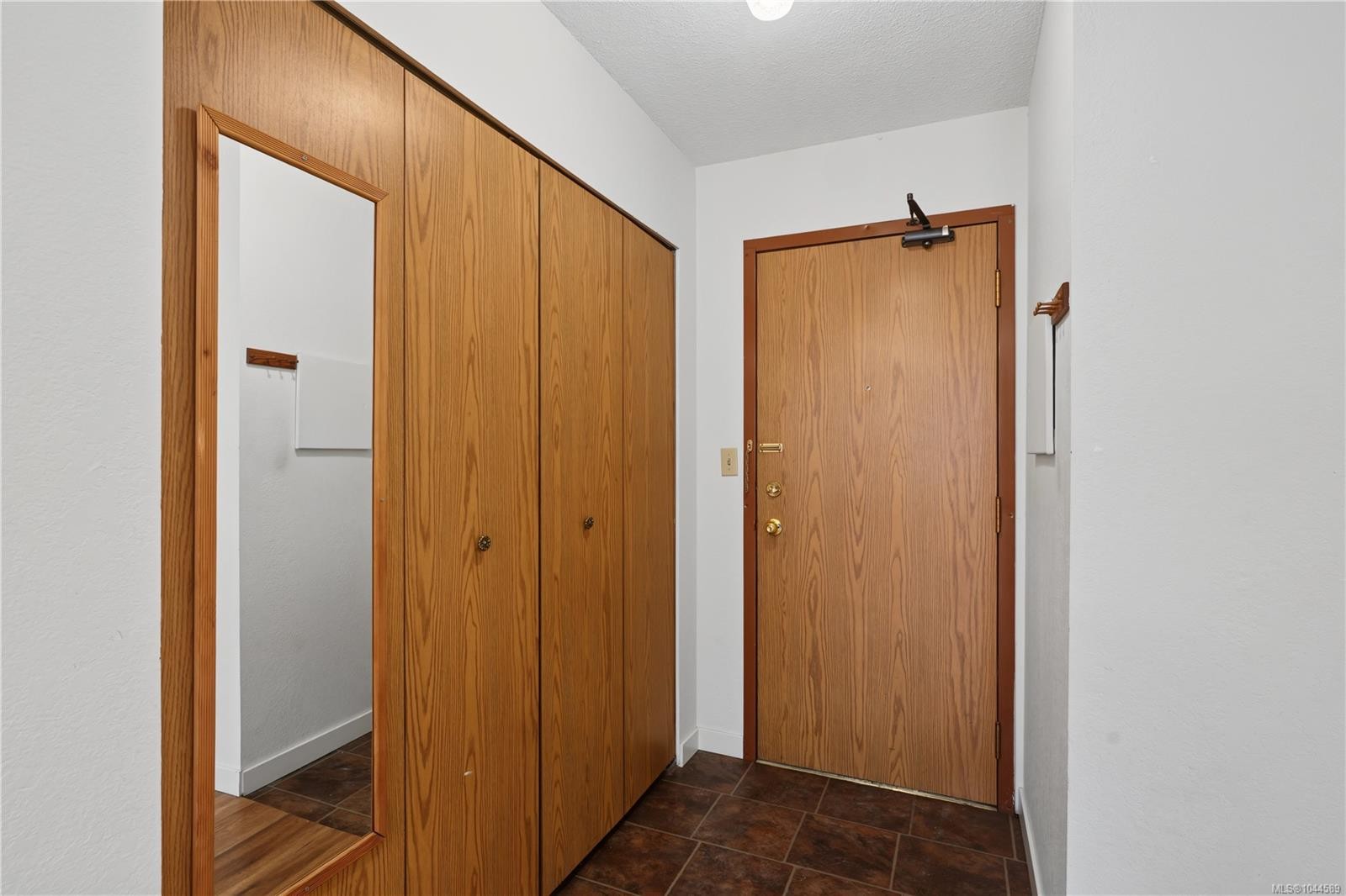 #302-755 Hillside Ave, Victoria, BC - Indoor Photo Showing Other Room