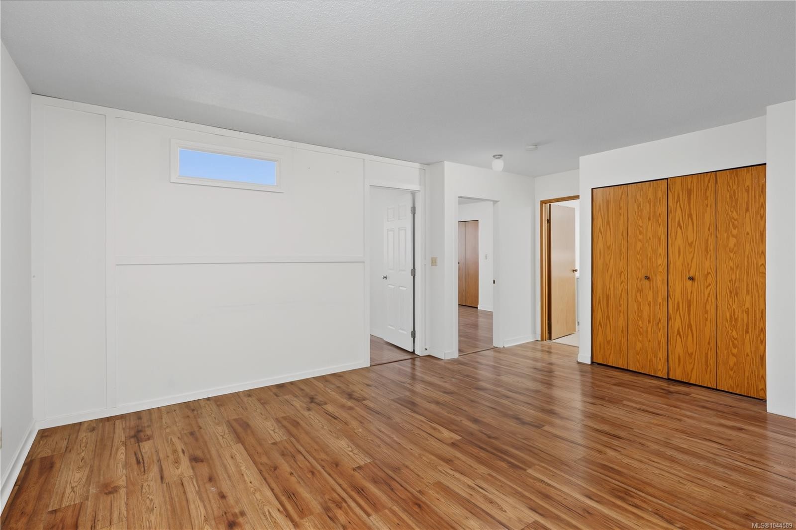 #302-755 Hillside Ave, Victoria, BC - Indoor Photo Showing Other Room