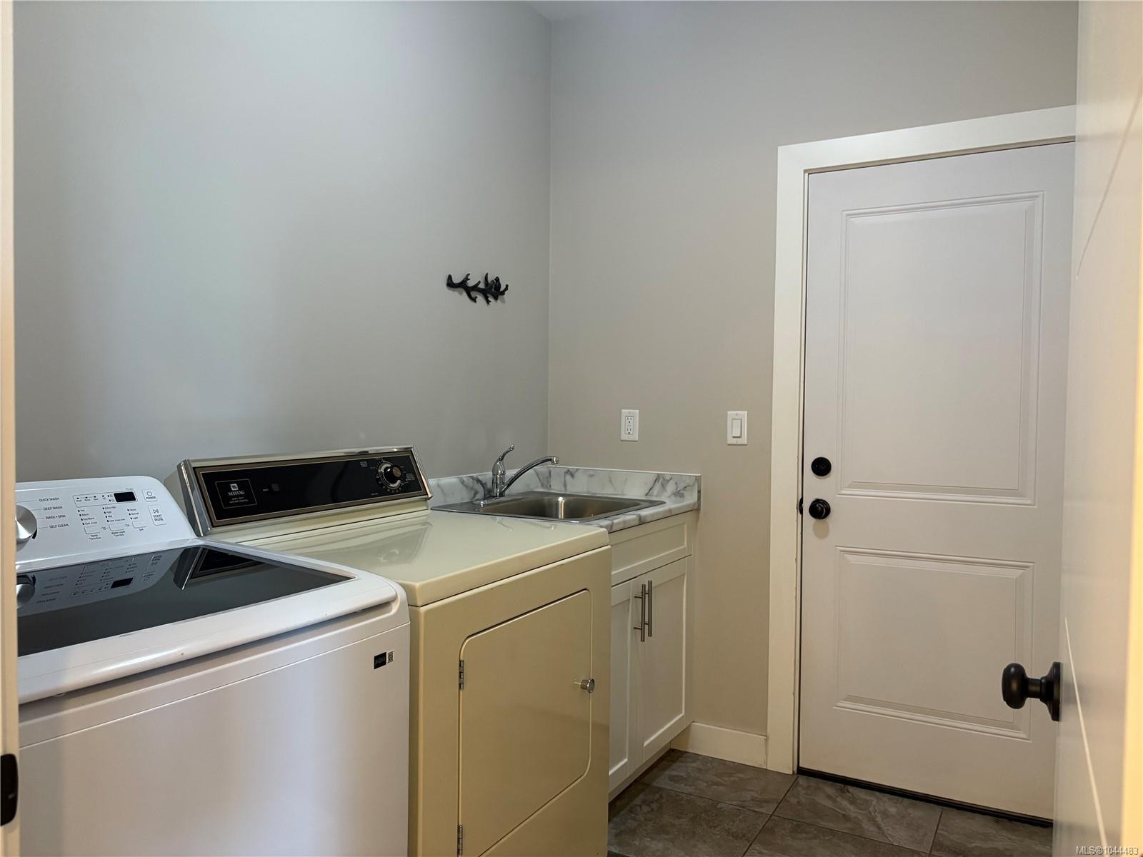 #101-6201 Lexington Pl, Nanaimo, BC