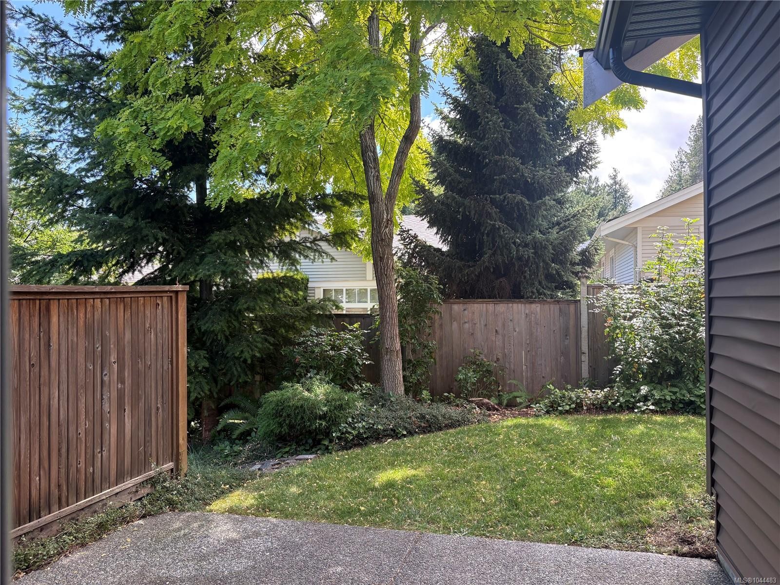 #101-6201 Lexington Pl, Nanaimo, BC
