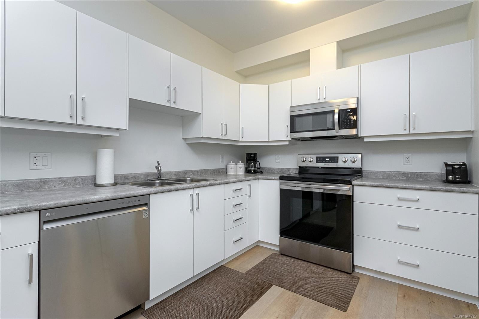 2406 Azurite Cres, Langford, BC