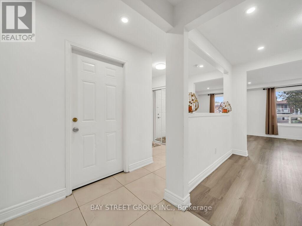 3068 Morning Star Drive, Mississauga, ON - Indoor Photo Showing Other Room