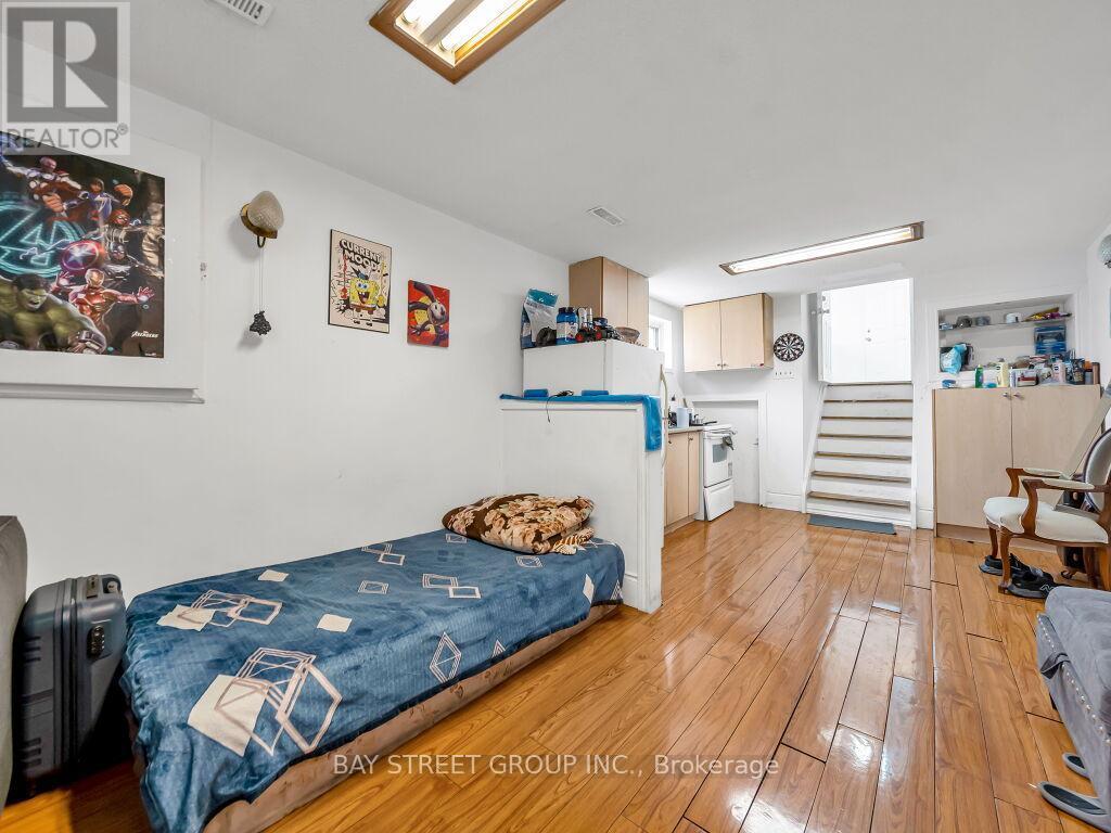 3068 Morning Star Drive, Mississauga, ON - Indoor Photo Showing Bedroom