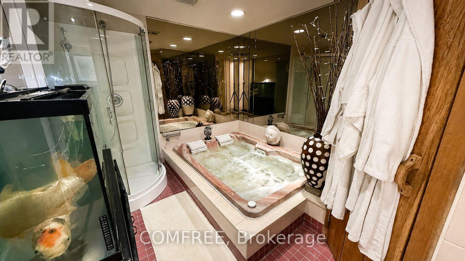 8950 Brown Road, Niagara Falls (Brown), ON - Indoor Photo Showing Bathroom