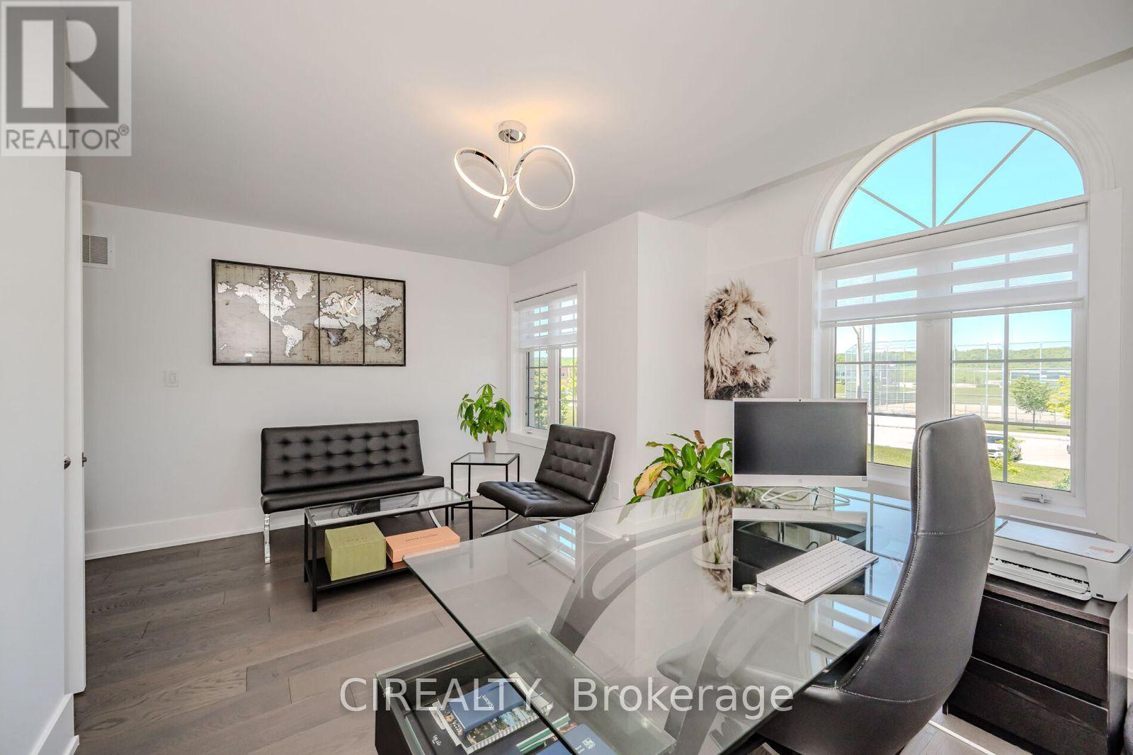 4712 Doug Wright Drive, Burlington, ON - Indoor