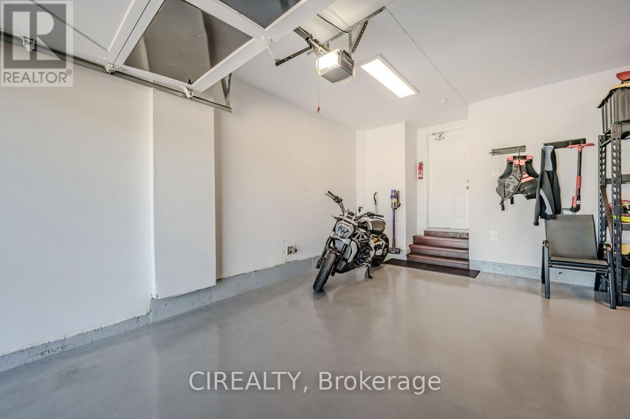 4712 Doug Wright Drive, Burlington, ON - Indoor Photo Showing Gym Room