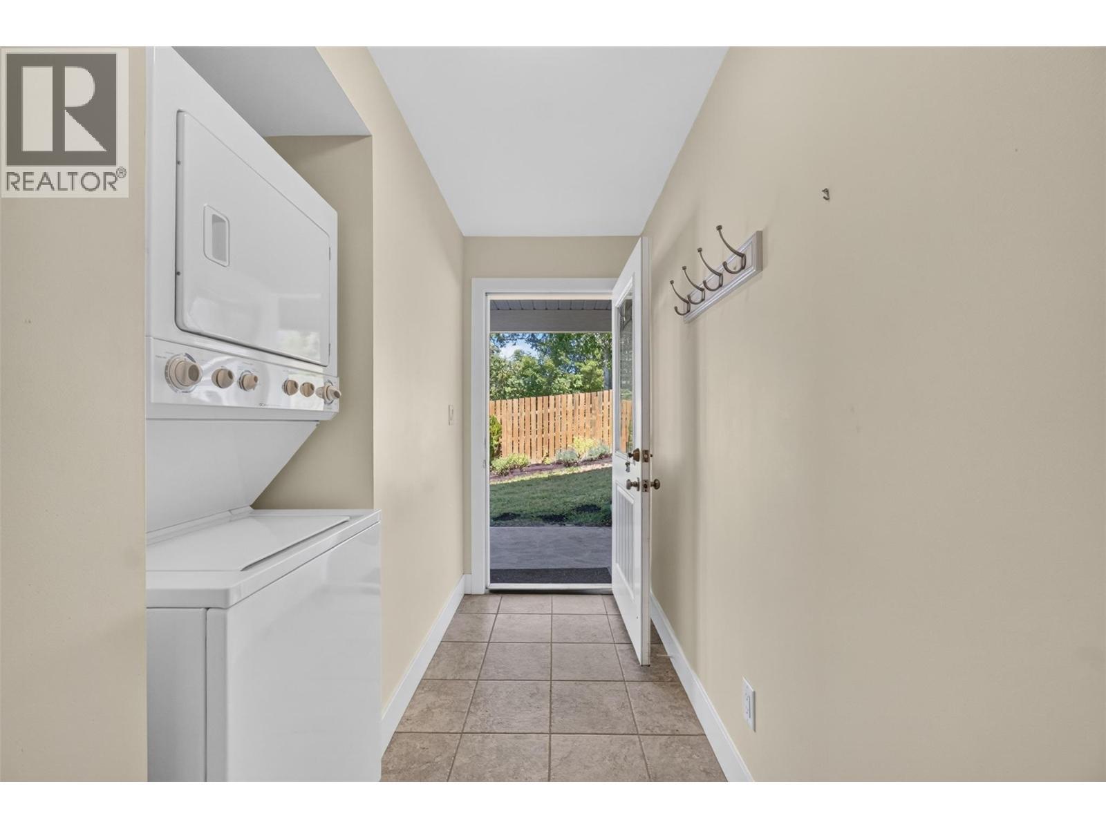 Suite - 2991 7 Avenue Ne, Salmon Arm, BC - Indoor Photo Showing Laundry Room