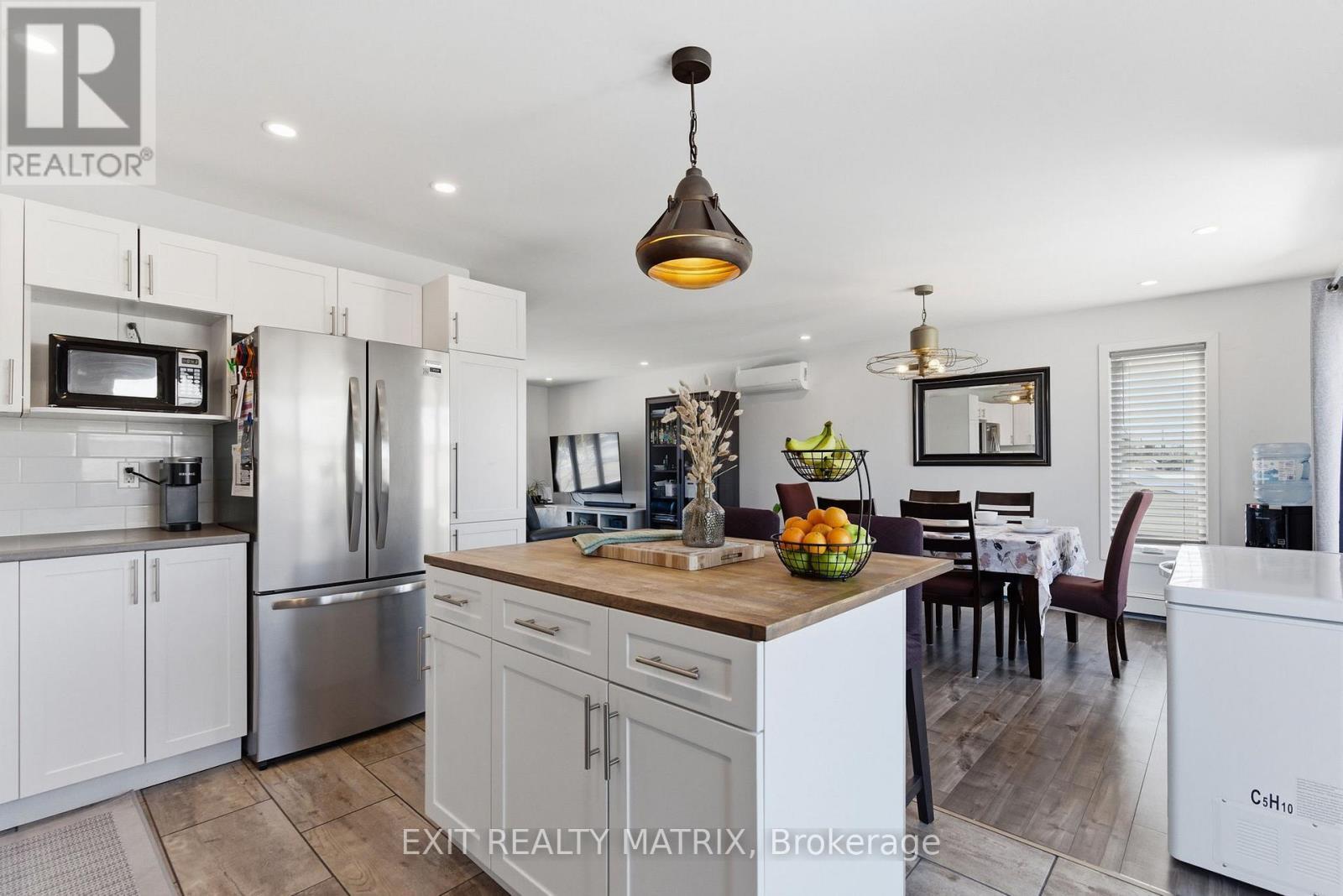 184 Lavergne Street, The Nation, ON - Indoor Photo Showing Kitchen