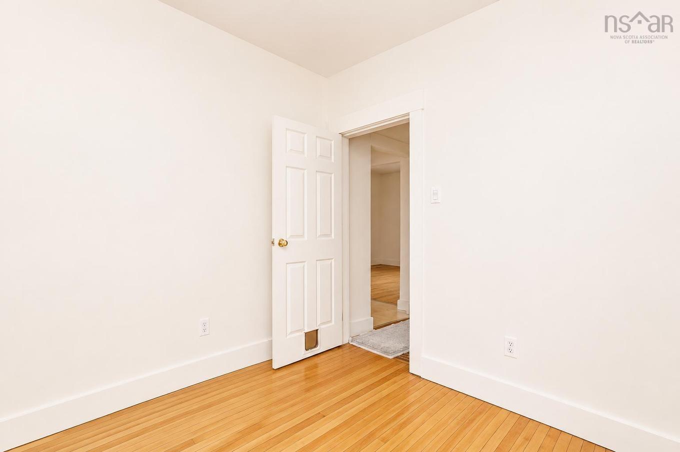 33 Richmond Street, Sydney, NS - Indoor Photo Showing Other Room
